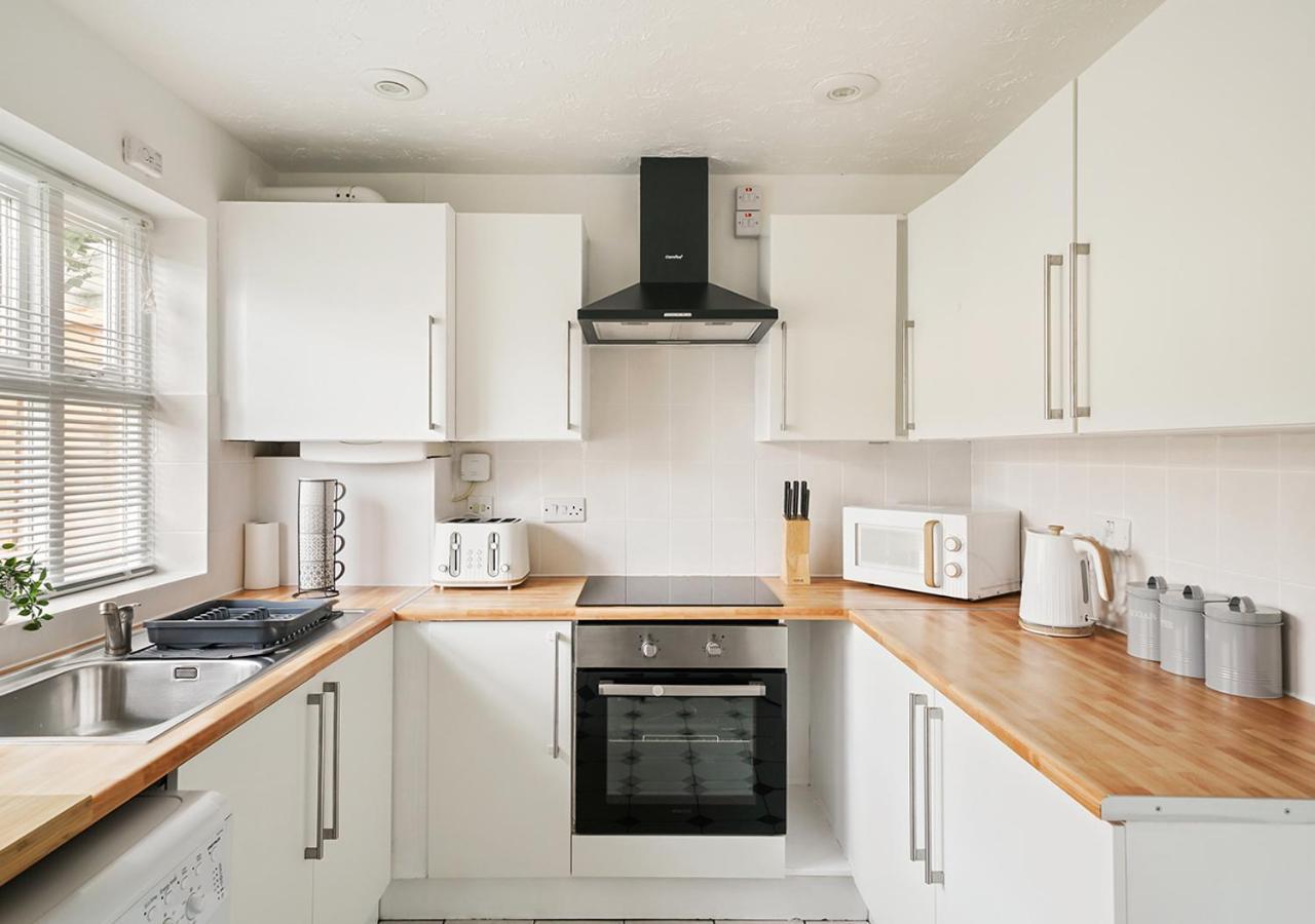 Villa East London House Near Tube With Parking Extérieur photo