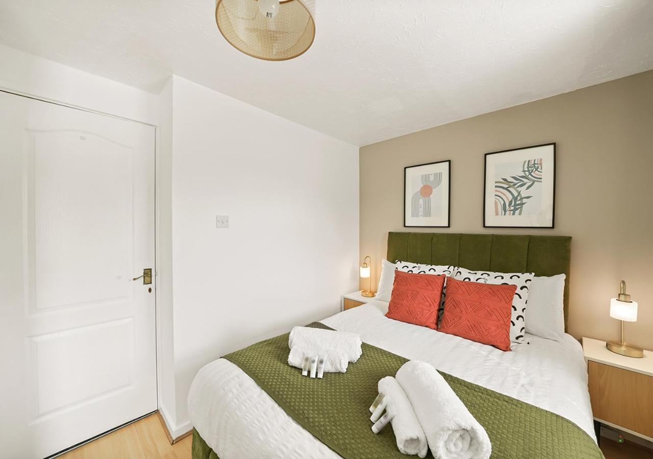 Villa East London House Near Tube With Parking Extérieur photo